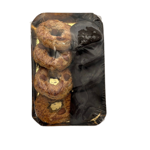 Gray Mostaccioli & Roccoco Traditional Biscuit Selection 500g